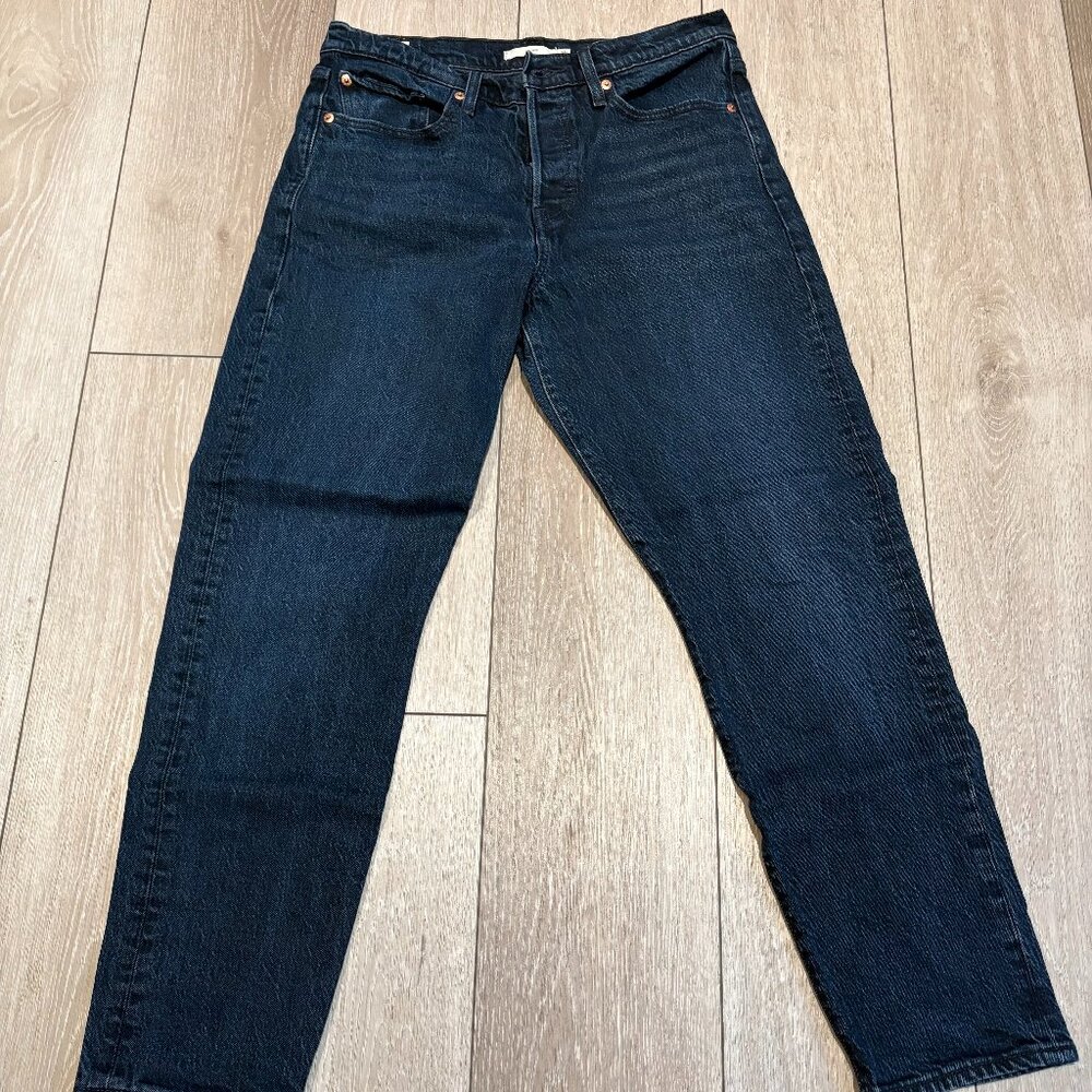 Levi’s Premium Wedgie Straight Fit Jeans – Women’s Size 30, Dark Wash